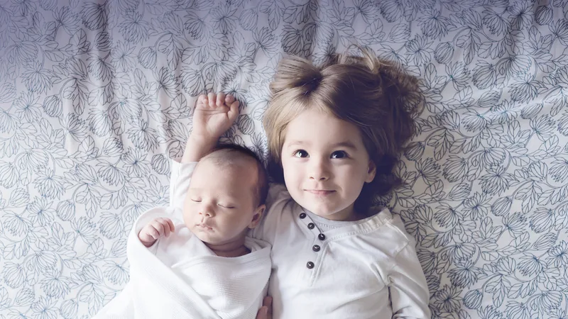 Bébé en train de jouer